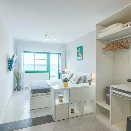 Onzispot 3 * La Santa